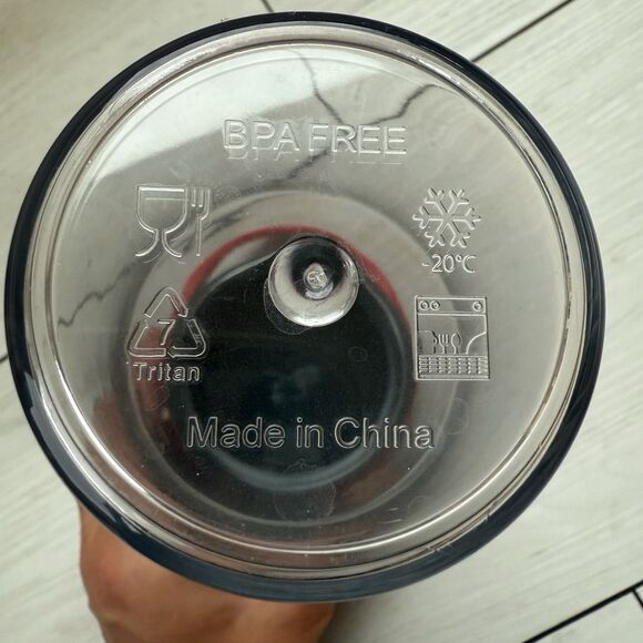 Vitamix Travel Tumbler 20oz Cup Red / Gray Flip Top To Go BPA Free - Picture 4 of 6